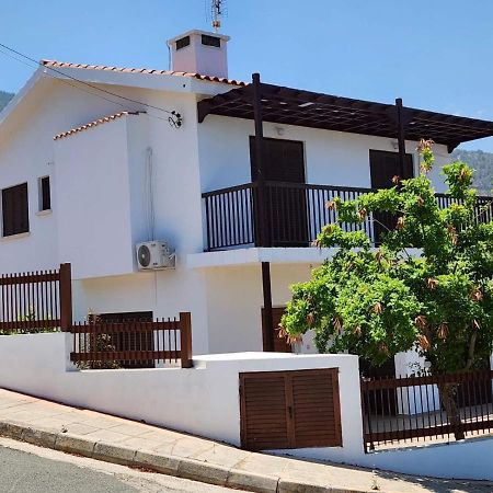 Seaclusion Vacation Villa Pomos Buitenkant foto