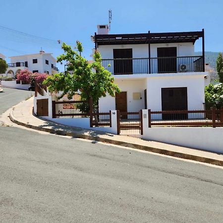 Seaclusion Vacation Villa Pomos Buitenkant foto
