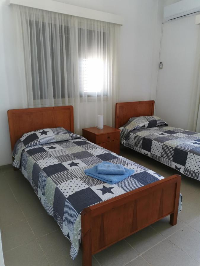 Seaclusion Vacation Villa Pomos Buitenkant foto