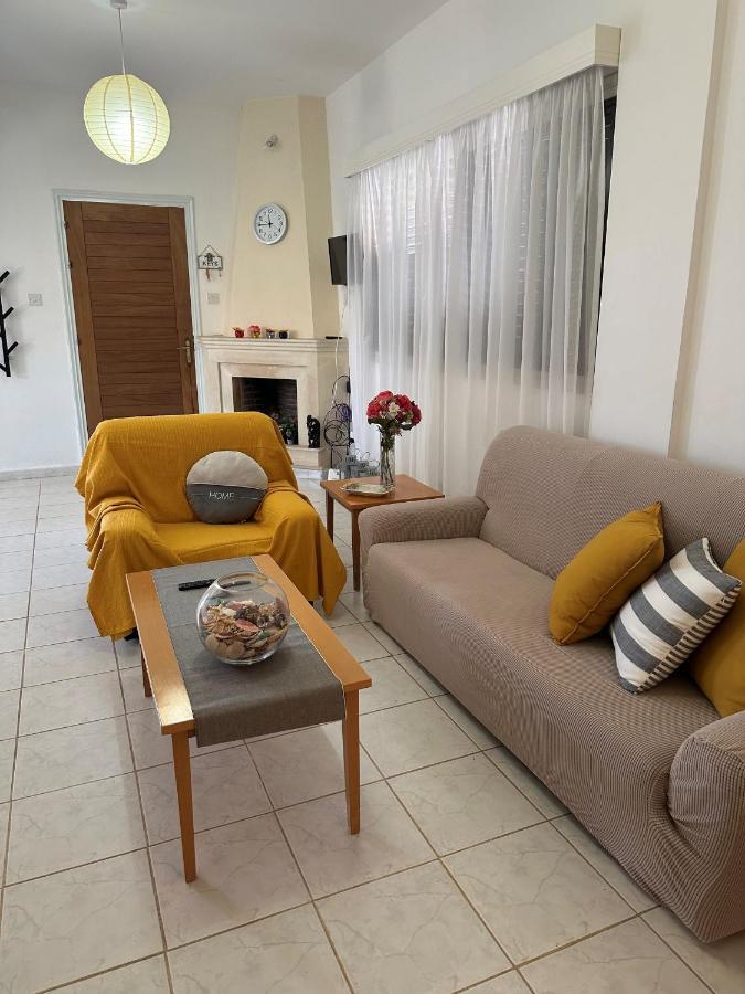 Seaclusion Vacation Villa Pomos Buitenkant foto