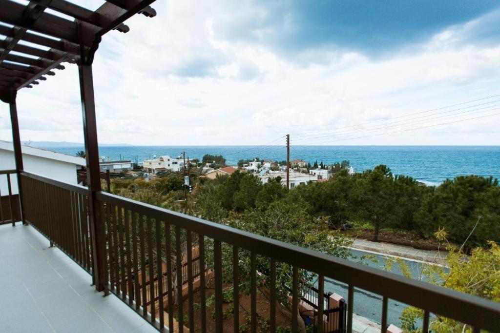 Seaclusion Vacation Villa Pomos Buitenkant foto
